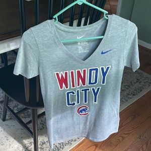 Nike Cubs V-Neck tee